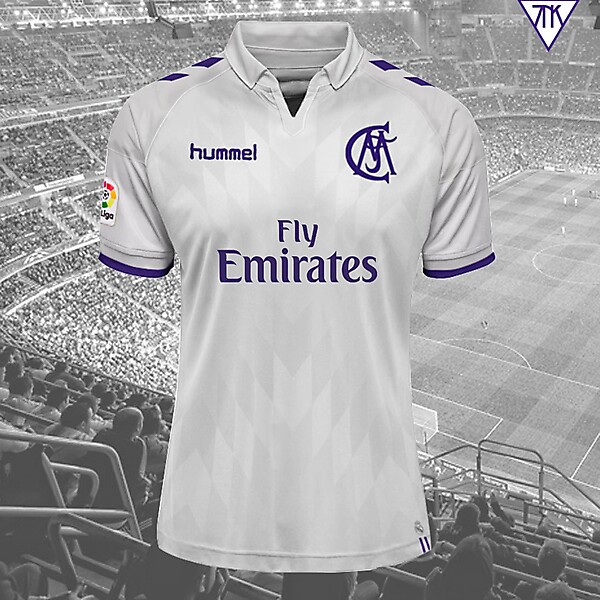 Real Madrid Hummel local
